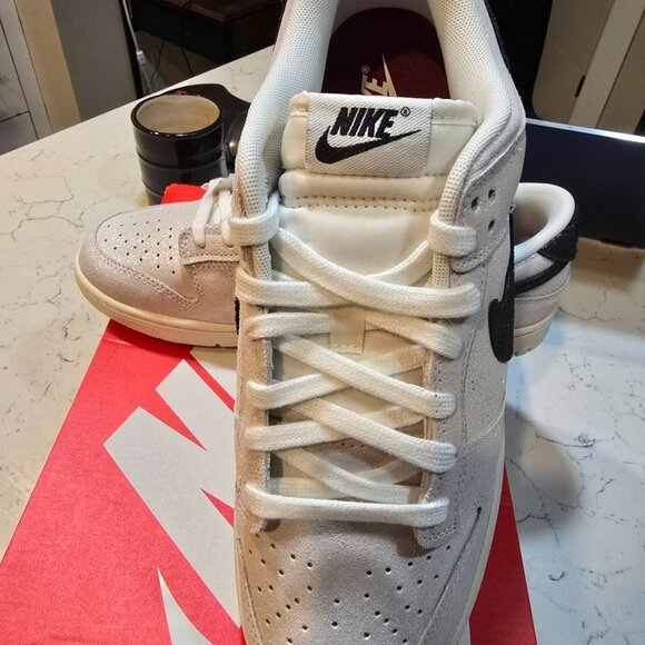Nike Dunk Low SE White Suede Black Mens Size 10 Womens 11.5 HQ3502-100 NEW - Picture 2 of 13